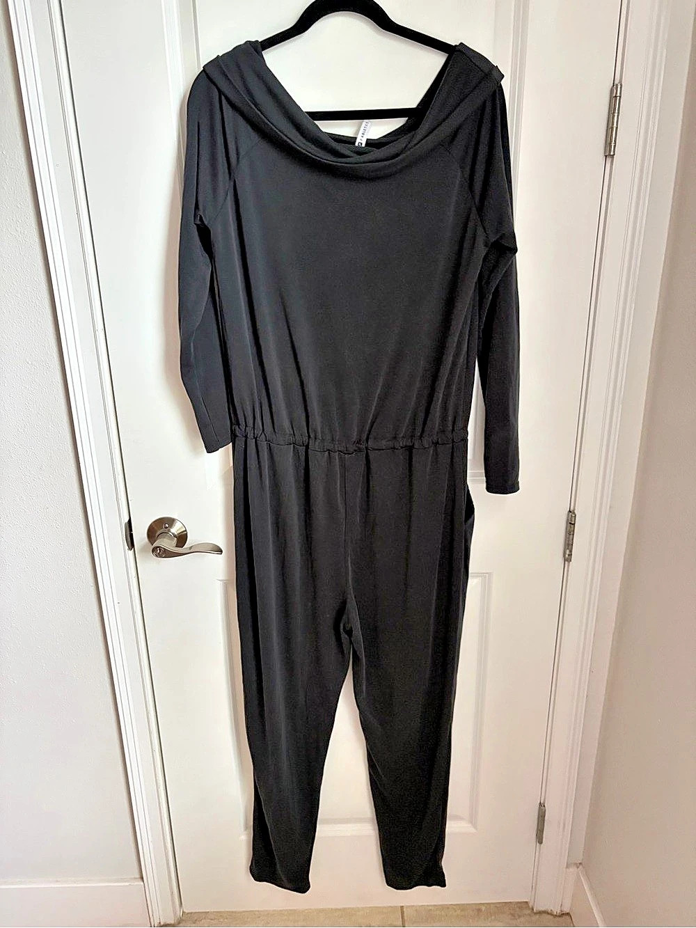 Fabletics Black Wide-Leg Jumpsuit Large Like New